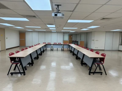 彰化銀行中區員訓中心-折合桌椅