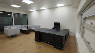 慧紡國際貿易公司-主管桌