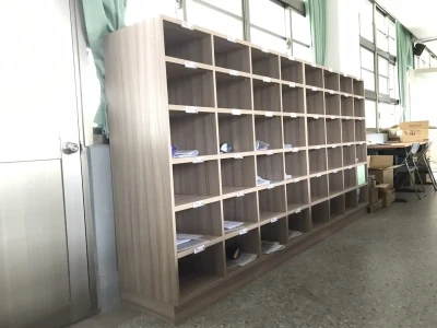 黎明國小試卷櫃
