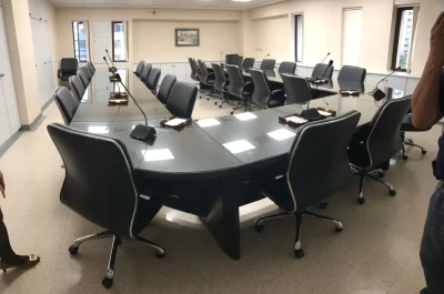 中央銀行會議桌椅