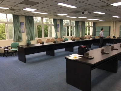 經濟部環保中心-會議桌