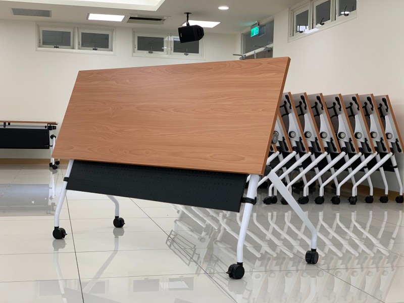 可掀式折合桌-三色蛋的混搭