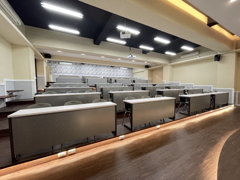 階梯教室桌椅02